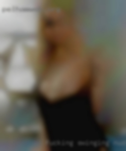 Fucking swinging nude women party.
